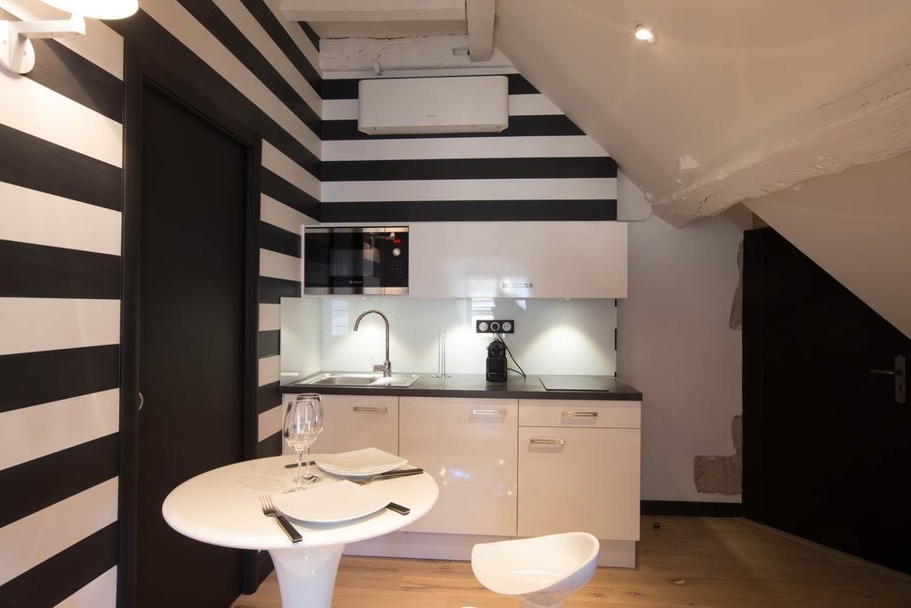 Maison Du Colombier Beaune  Szoba fotó
